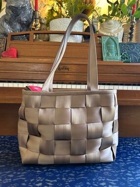 Harveys Seatbelt Beige Tote Shoulder Bag